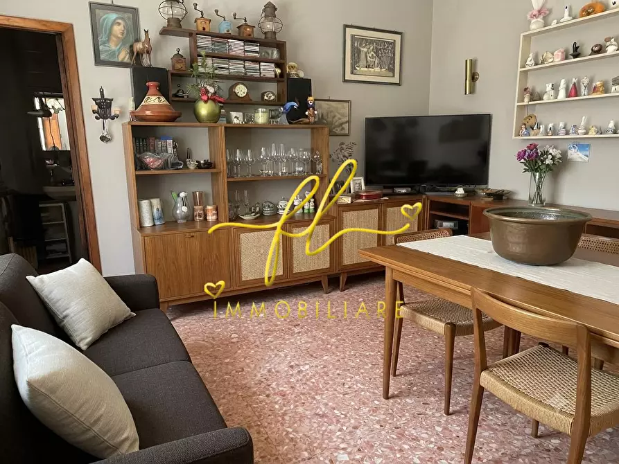 Immagine 3 di Casa bifamiliare in vendita  a Carrara