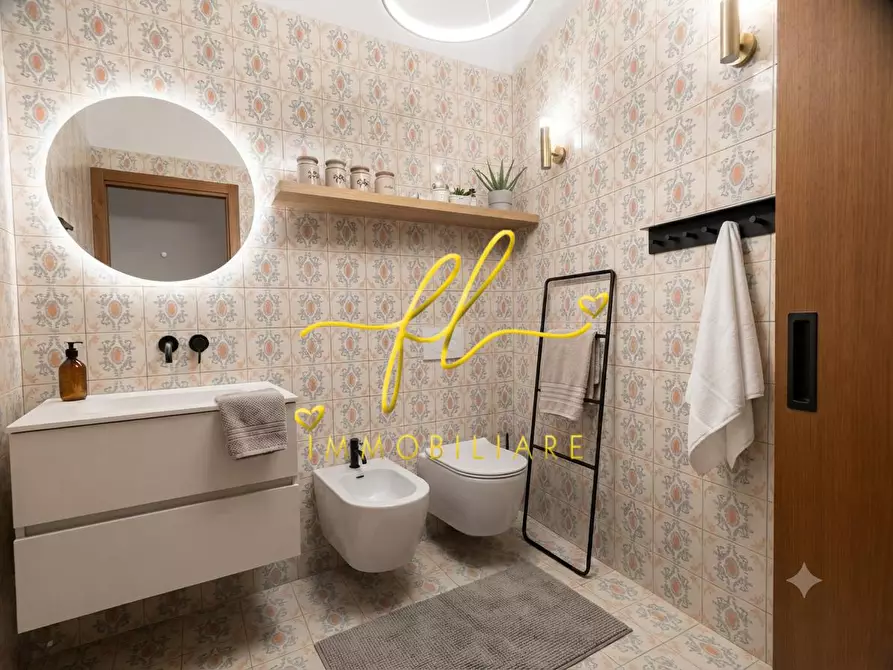 Immagine 12 di Casa bifamiliare in vendita  a Carrara