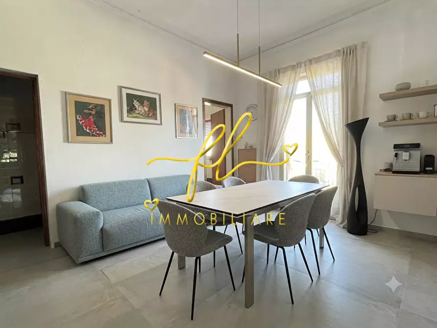 Immagine 1 di Casa bifamiliare in vendita  a Carrara