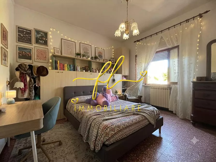Immagine 9 di Casa bifamiliare in vendita  a Carrara