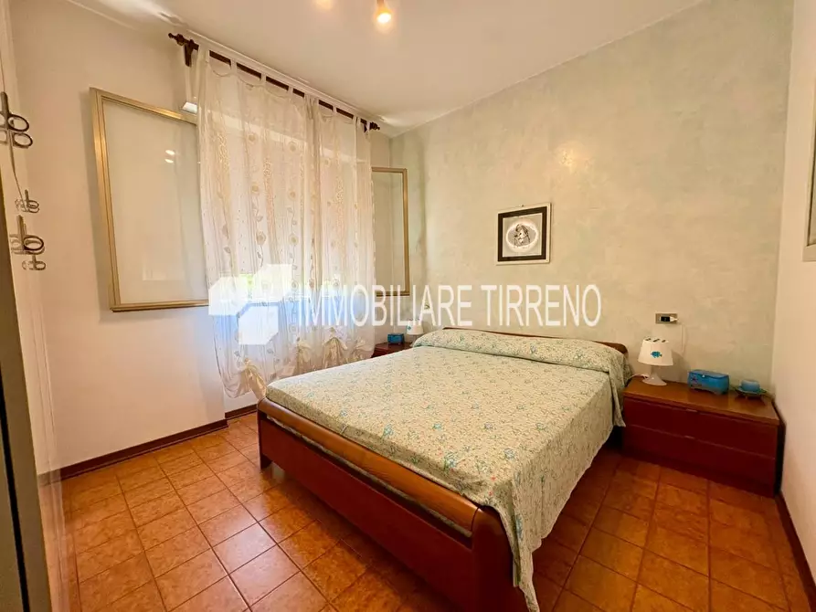 Immagine 10 di Appartamento in vendita  a Massa