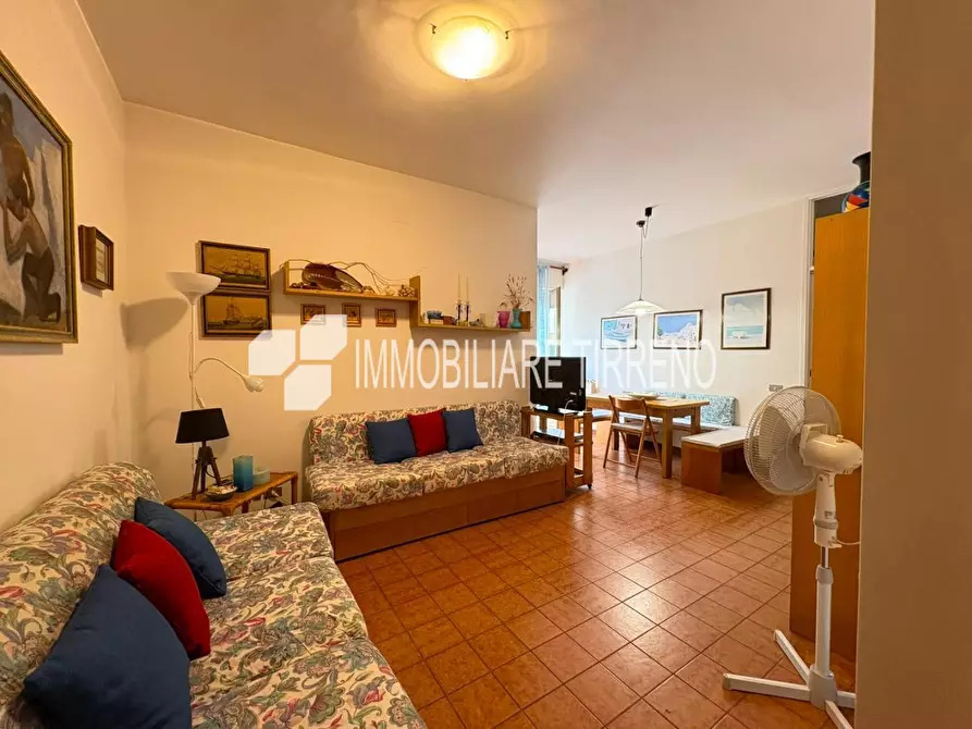 Immagine 15 di Appartamento in vendita  a Massa