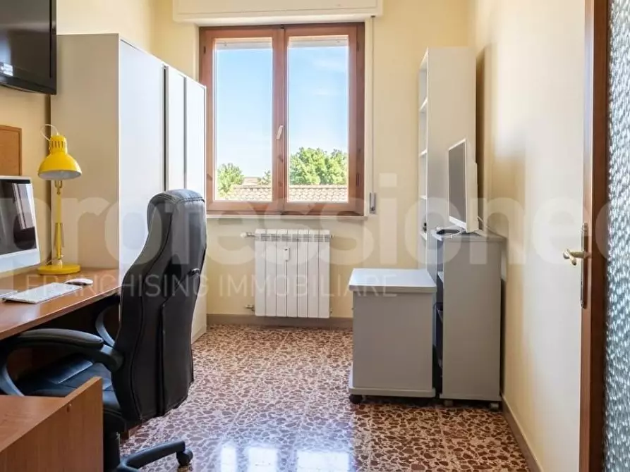 Immagine 19 di Appartamento in vendita  a San Giuliano Terme