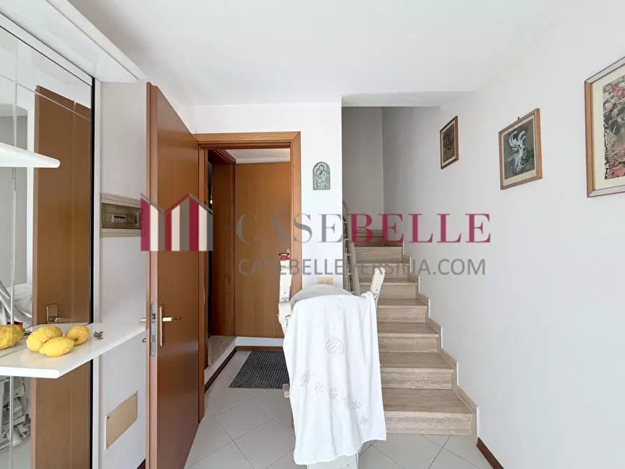Immagine 2 di Villetta a schiera in vendita  a Massarosa