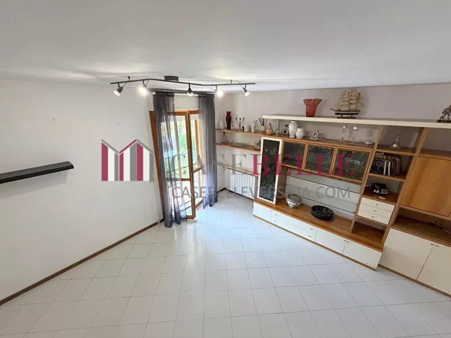 Immagine 41 di Villetta a schiera in vendita  a Massarosa