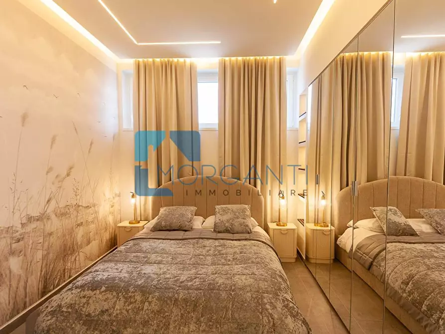 Immagine 5 di Appartamento in vendita  a Pietrasanta