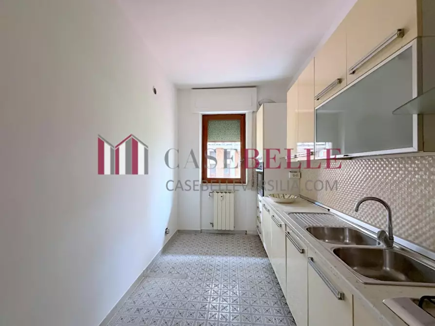 Immagine 5 di Appartamento in vendita  a Massa