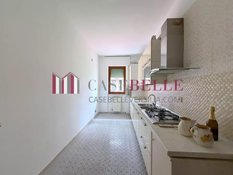 Immagine 4 di Appartamento in vendita  a Massa
