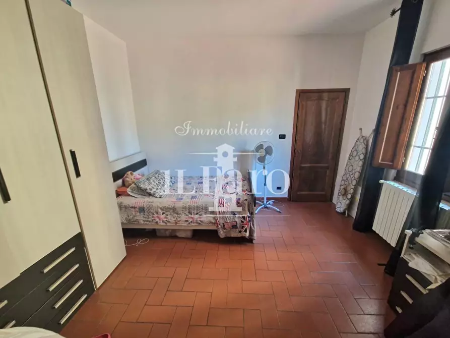 Immagine 16 di Terratetto in vendita  a Campi Bisenzio