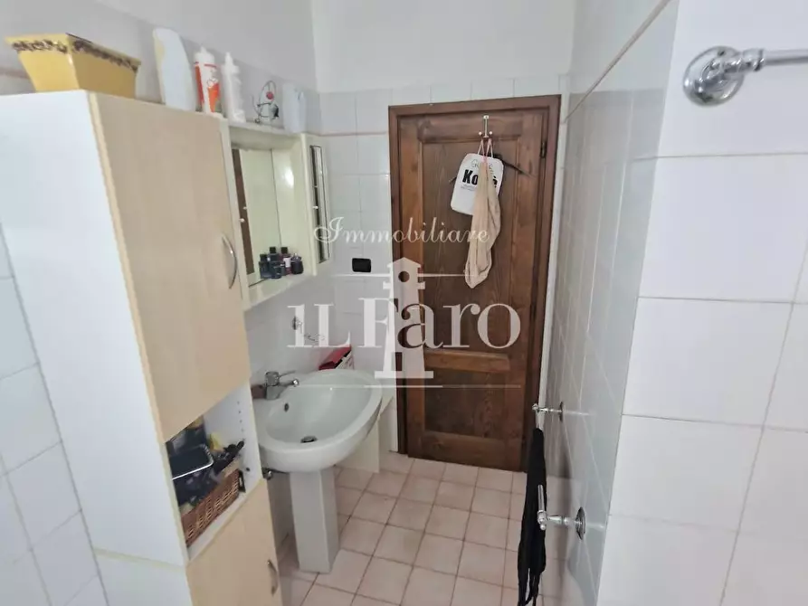 Immagine 28 di Terratetto in vendita  a Campi Bisenzio