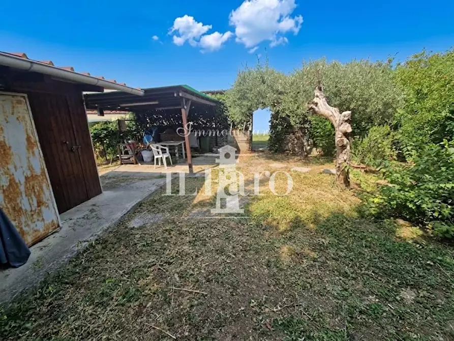 Immagine 2 di Terratetto in vendita  a Campi Bisenzio