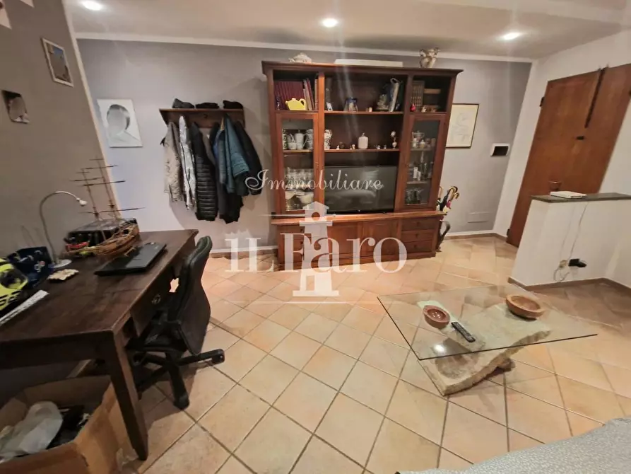 Immagine 9 di Terratetto in vendita  a Campi Bisenzio