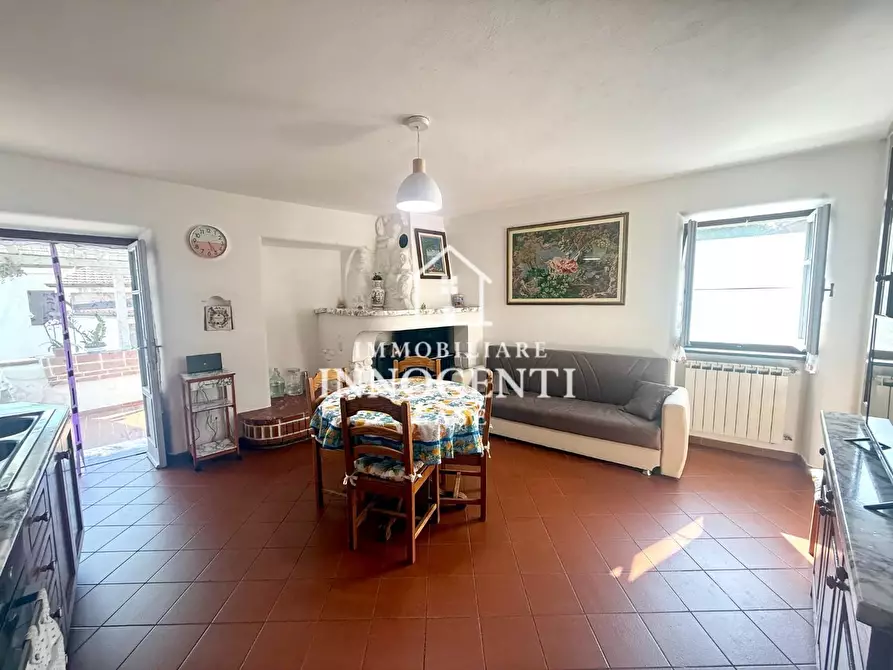 Immagine 15 di Terratetto in vendita  a Massa