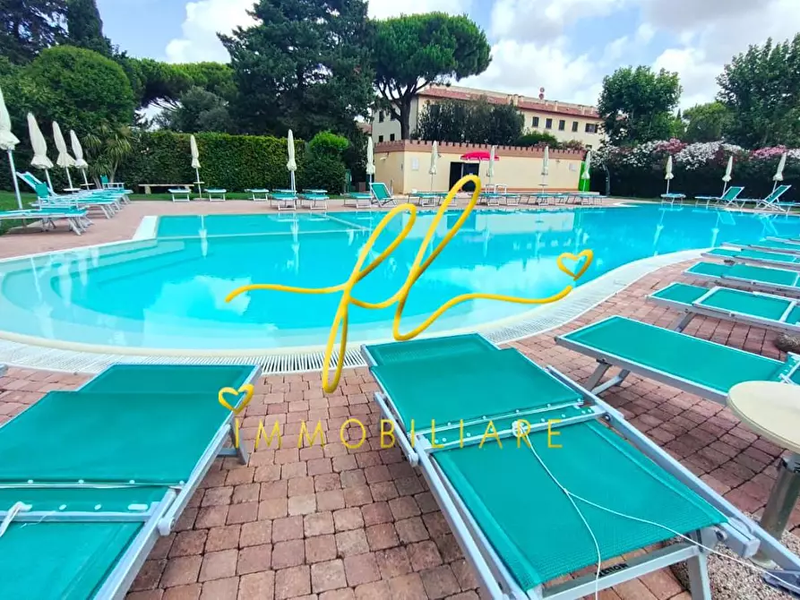 Immagine 23 di Appartamento in vendita  a Cecina