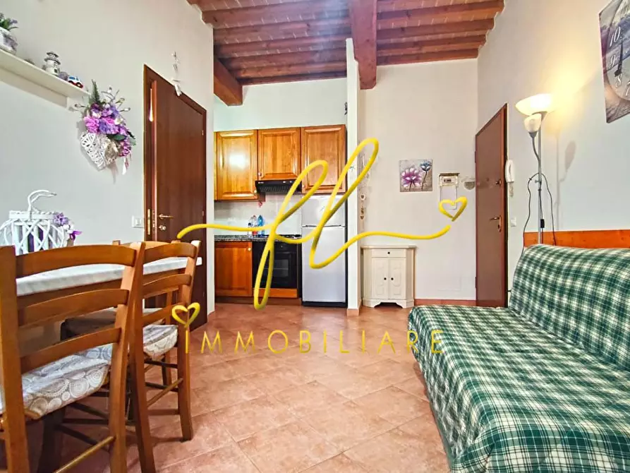 Immagine 3 di Appartamento in vendita  a Cecina