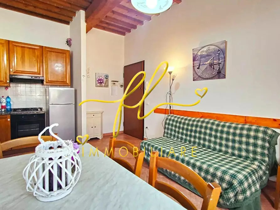 Immagine 2 di Appartamento in vendita  a Cecina