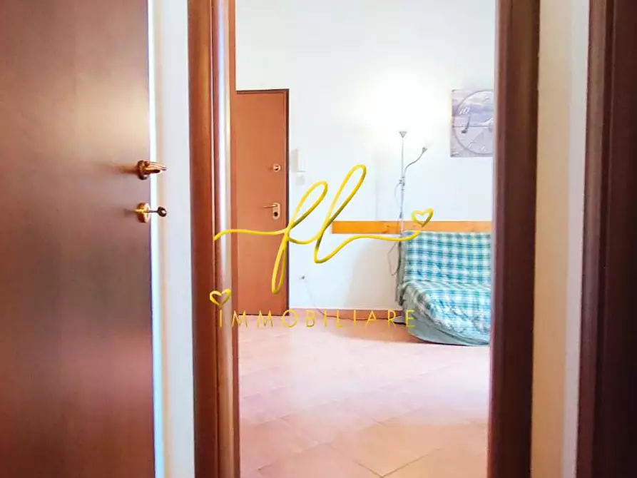Immagine 12 di Appartamento in vendita  a Cecina