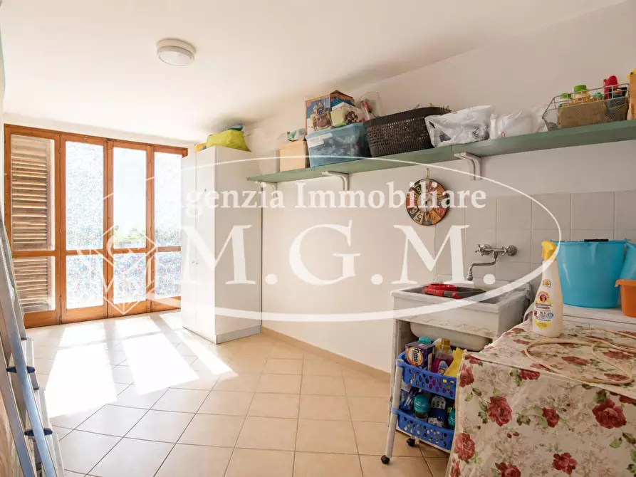 Immagine 10 di Villetta a schiera in vendita  a Cascina