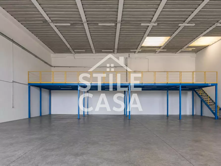 Immagine 11 di Capannone industriale in vendita  a Buti