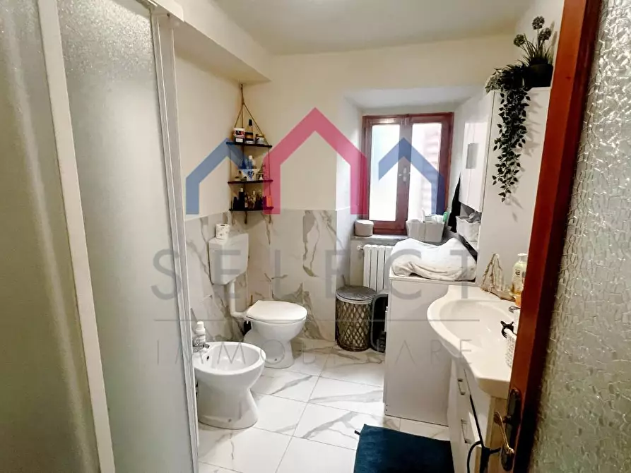 Immagine 23 di Appartamento in vendita  a Bagni Di Lucca