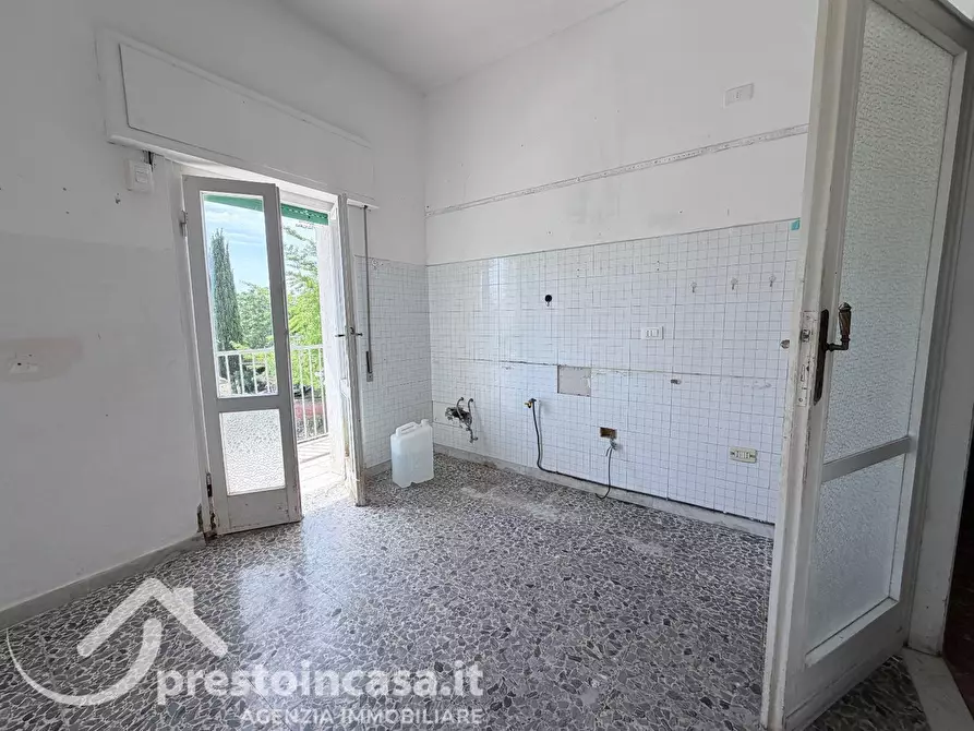 Immagine 8 di Appartamento in vendita  a Viareggio