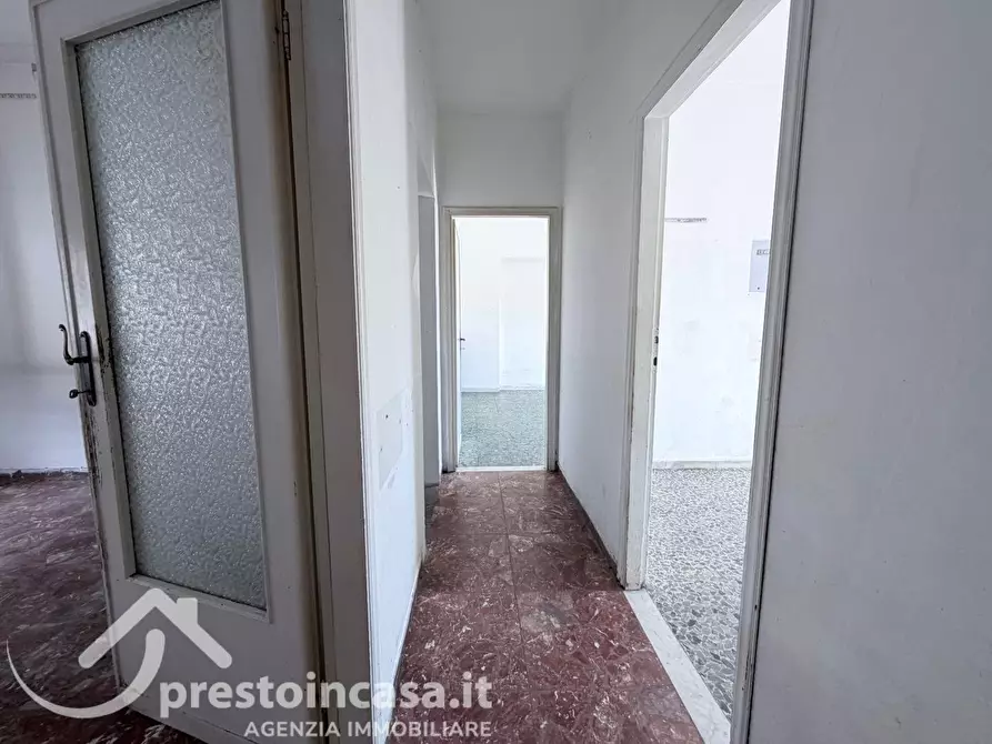 Immagine 12 di Appartamento in vendita  a Viareggio