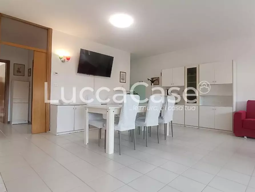 Immagine 6 di Appartamento in vendita  a Lucca