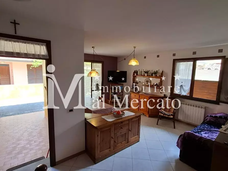 Immagine 18 di Villetta a schiera in vendita  a Viareggio