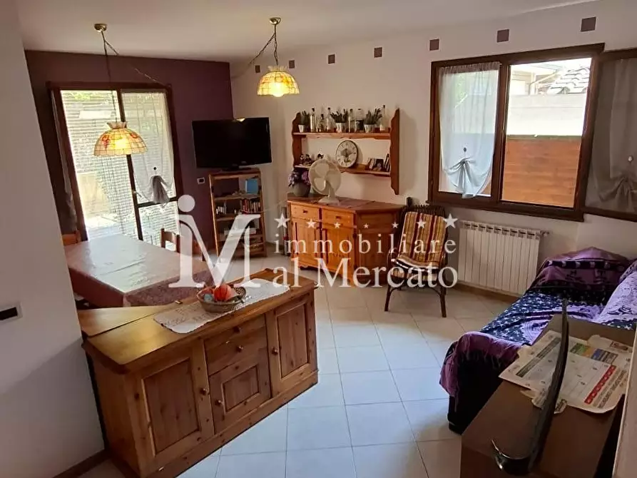 Immagine 26 di Villetta a schiera in vendita  a Viareggio