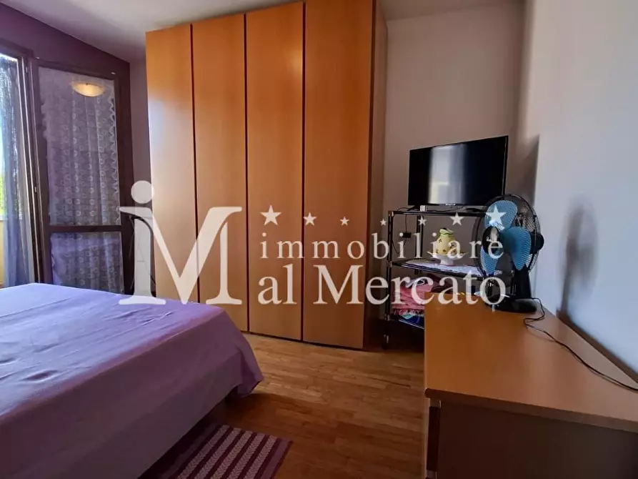 Immagine 41 di Villetta a schiera in vendita  a Viareggio