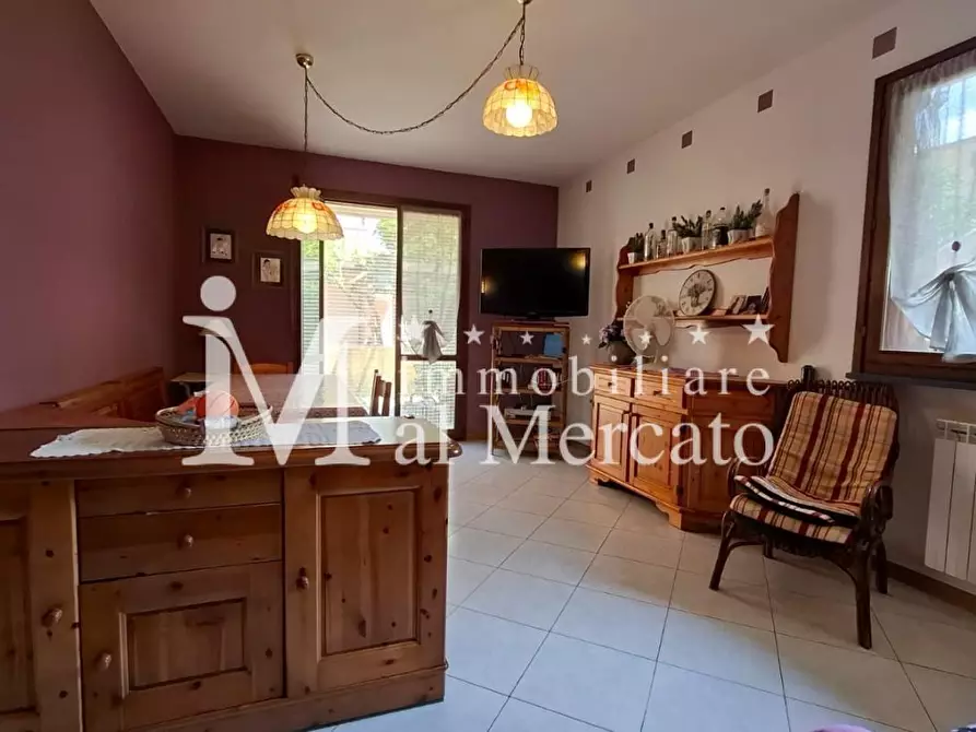 Immagine 22 di Villetta a schiera in vendita  a Viareggio