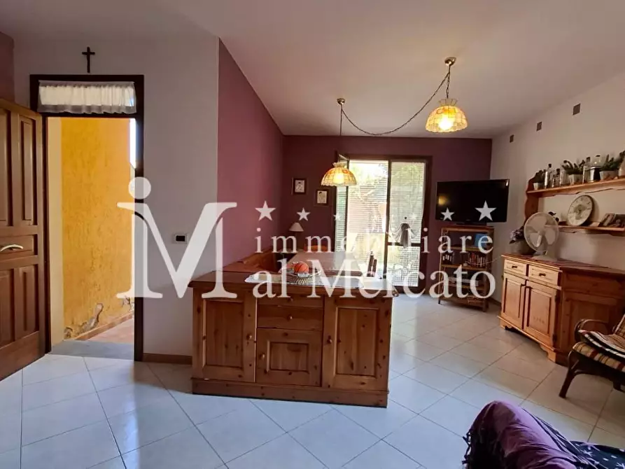 Immagine 19 di Villetta a schiera in vendita  a Viareggio