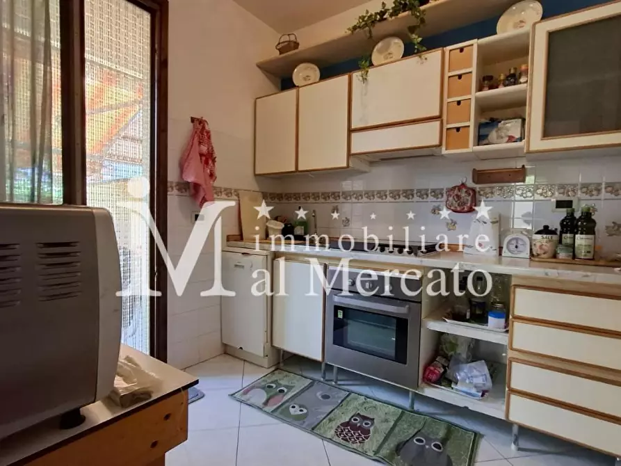 Immagine 33 di Villetta a schiera in vendita  a Viareggio