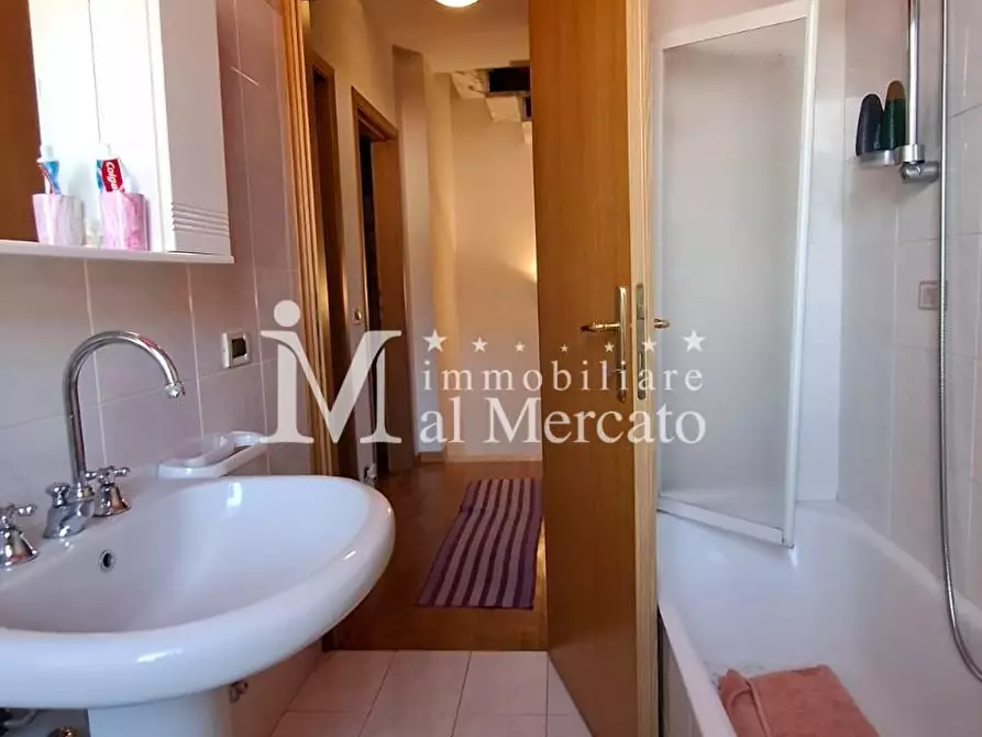 Immagine 51 di Villetta a schiera in vendita  a Viareggio
