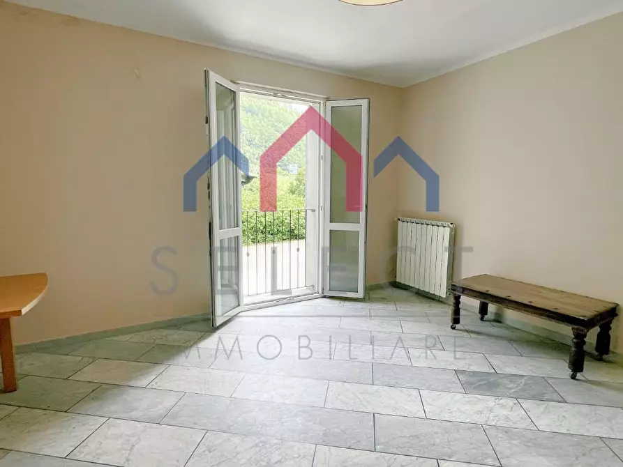 Immagine 2 di Appartamento in vendita  a Borgo A Mozzano