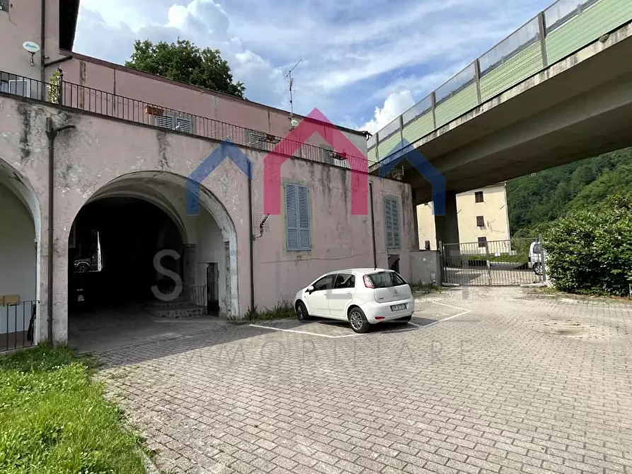 Immagine 44 di Appartamento in vendita  a Borgo A Mozzano