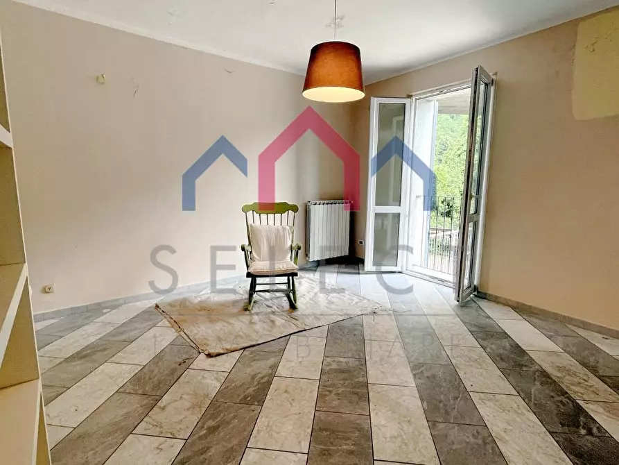 Immagine 10 di Appartamento in vendita  a Borgo A Mozzano