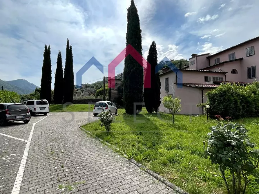 Immagine 42 di Appartamento in vendita  a Borgo A Mozzano