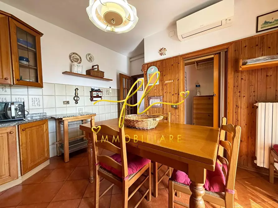Immagine 9 di Appartamento in vendita  a Cecina