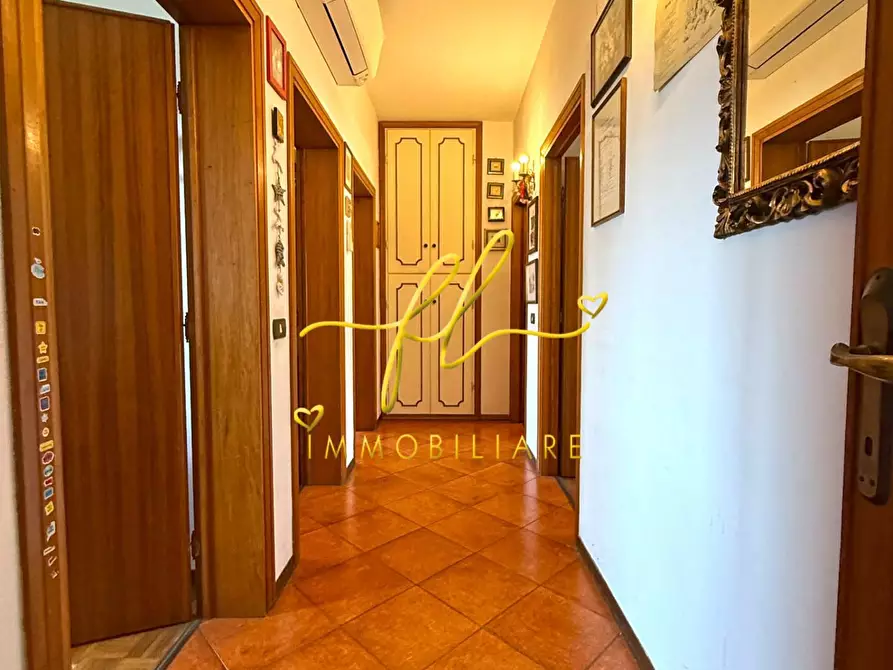Immagine 10 di Appartamento in vendita  a Cecina