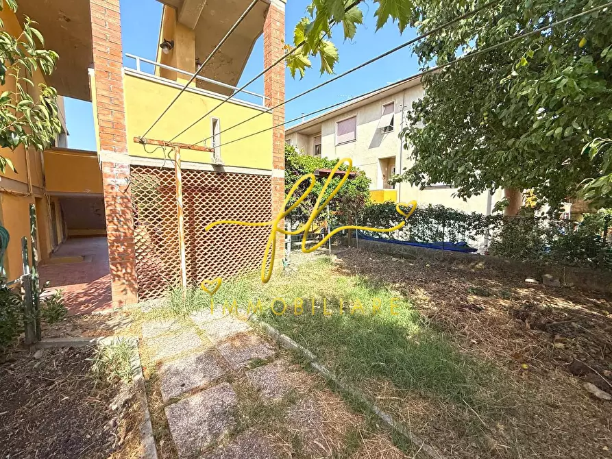 Immagine 21 di Appartamento in vendita  a Cecina