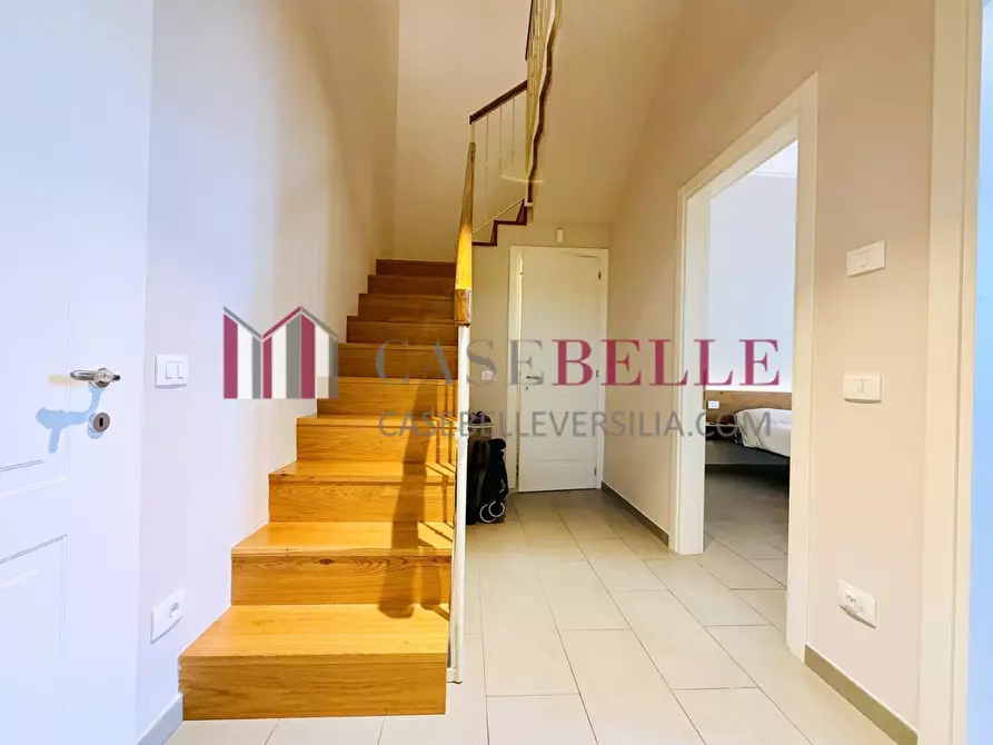 Immagine 17 di Casa semindipendente in vendita  a Camaiore