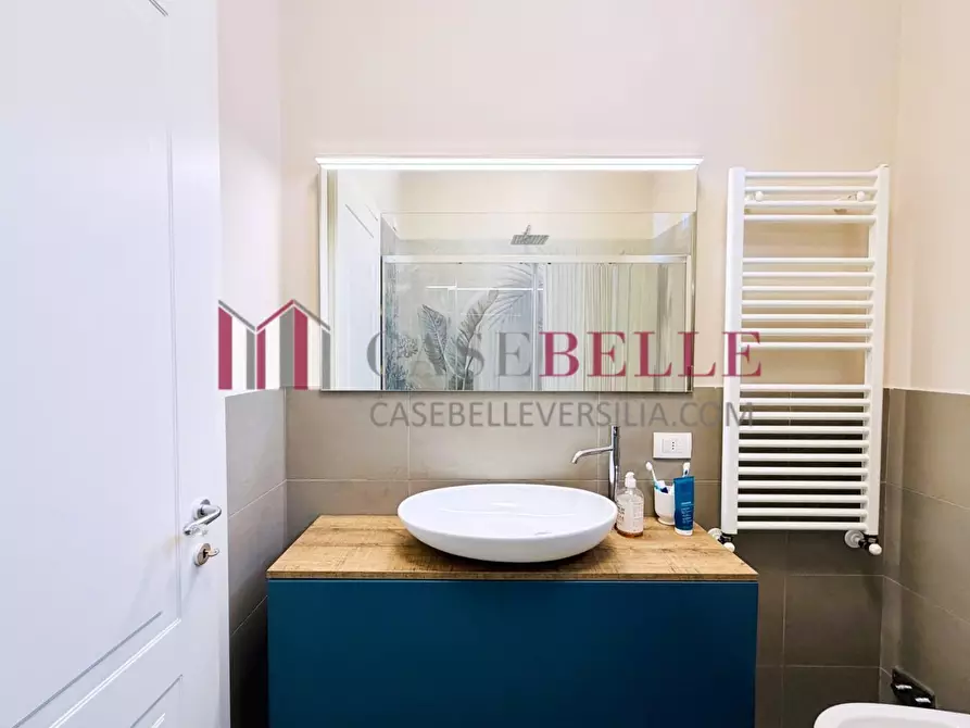 Immagine 16 di Casa semindipendente in vendita  a Camaiore