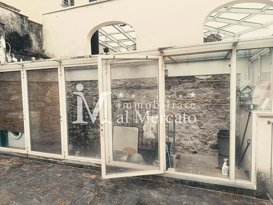 Immagine 7 di Garage in vendita  a Lucca