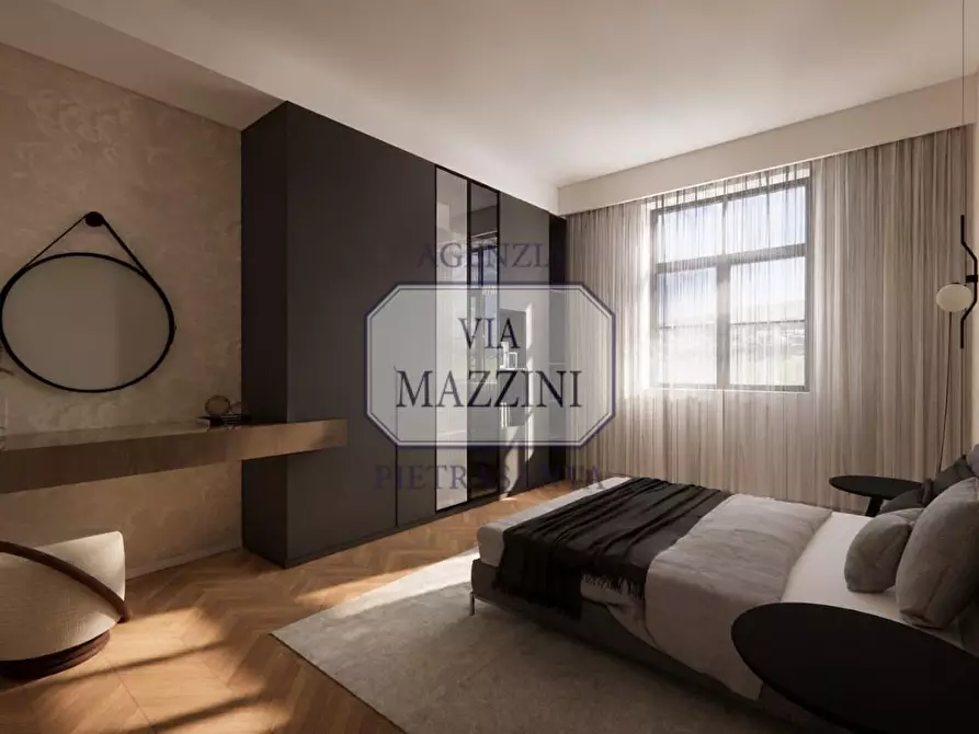 Immagine 8 di Loft/Open space in vendita  a Pietrasanta