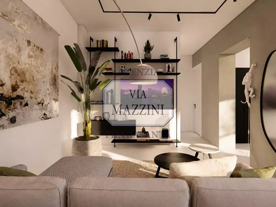 Immagine 5 di Loft/Open space in vendita  a Pietrasanta