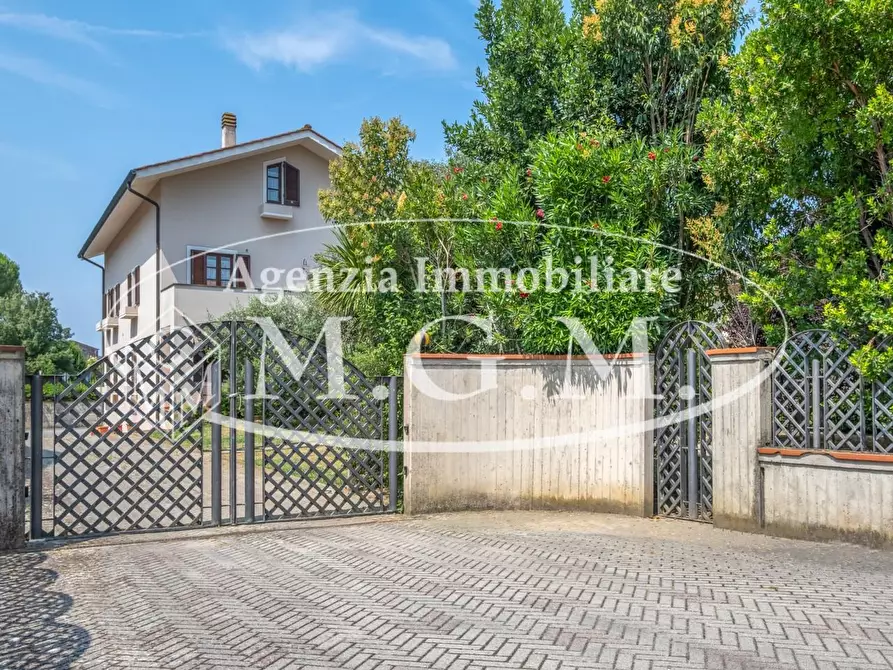 Immagine 4 di Casa indipendente in vendita  a Calcinaia