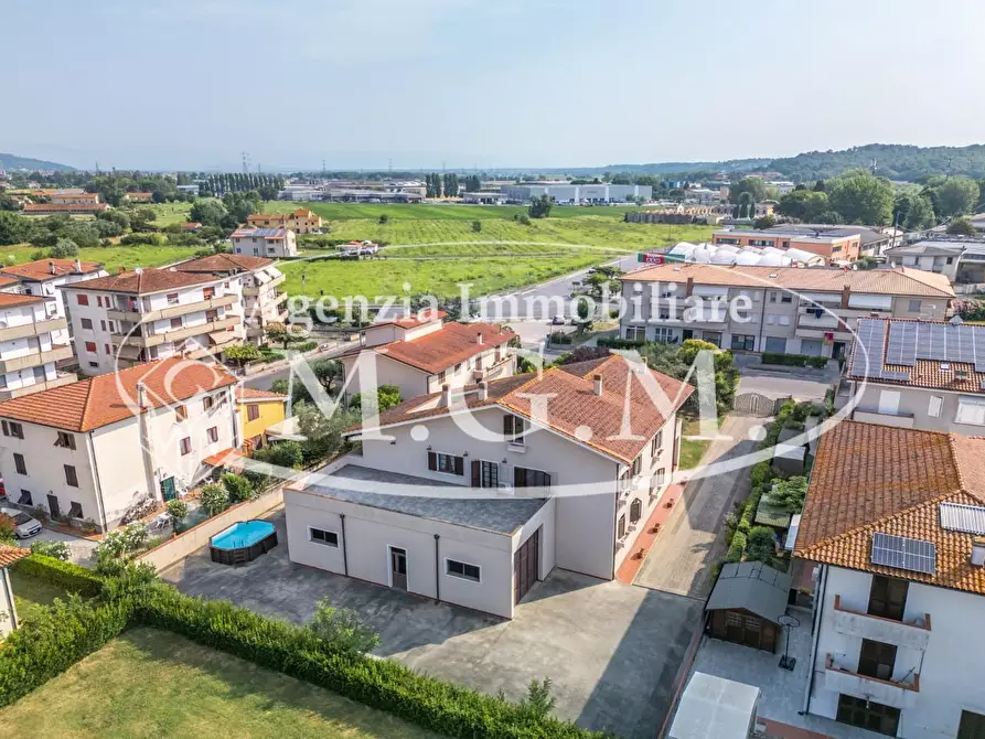 Immagine 12 di Casa indipendente in vendita  a Calcinaia