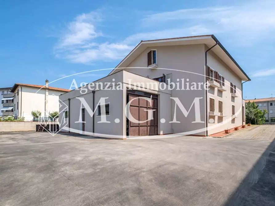 Immagine 59 di Casa indipendente in vendita  a Calcinaia