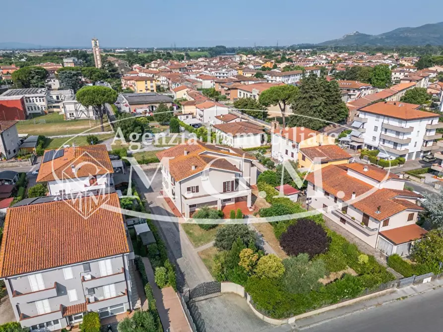Immagine 10 di Casa indipendente in vendita  a Calcinaia